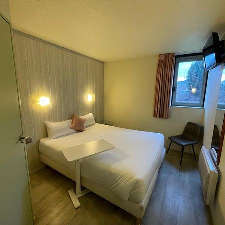 Brit Hotel Chambery Bagian luar foto