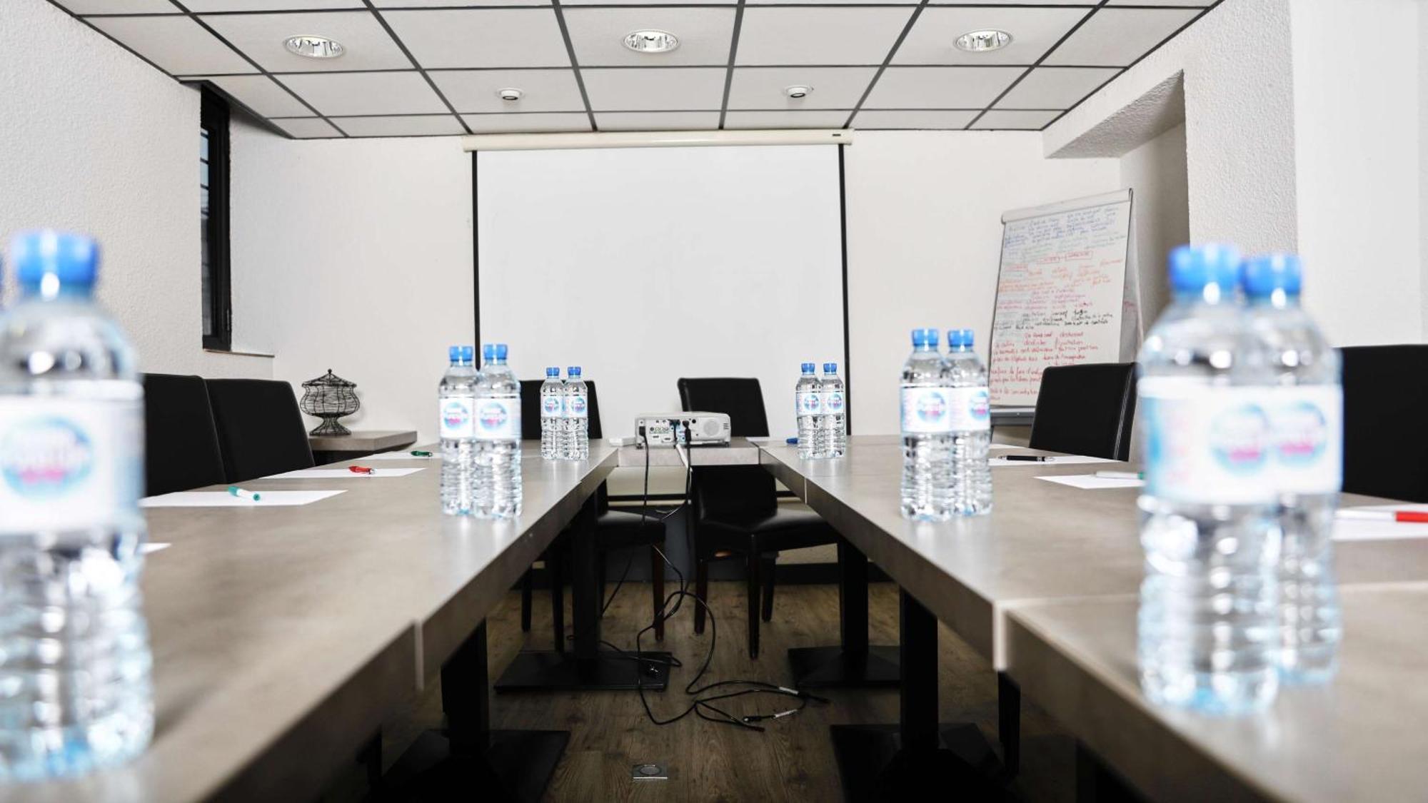 Brit Hotel Chambery Bagian luar foto