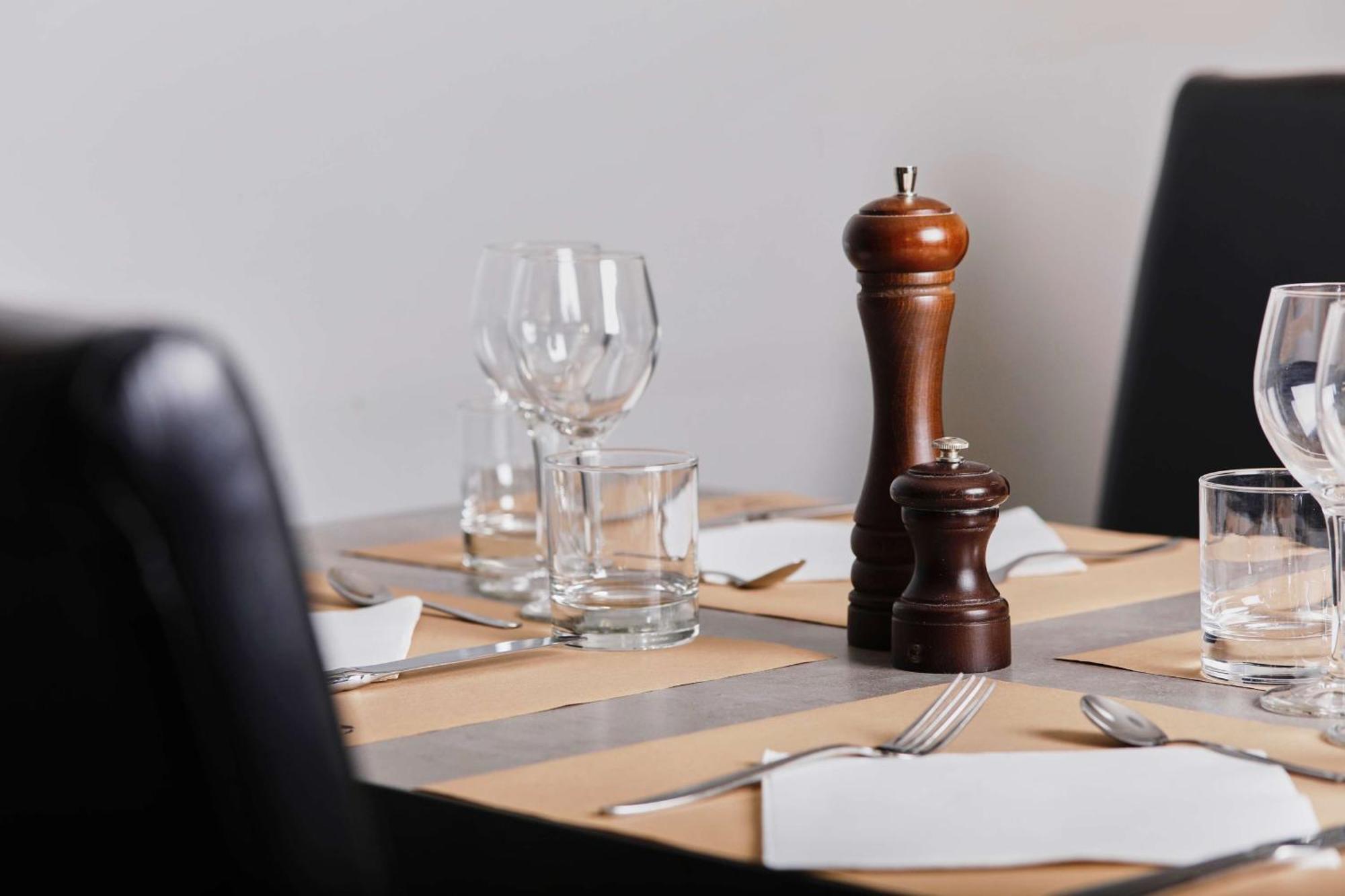 Brit Hotel Chambery Bagian luar foto