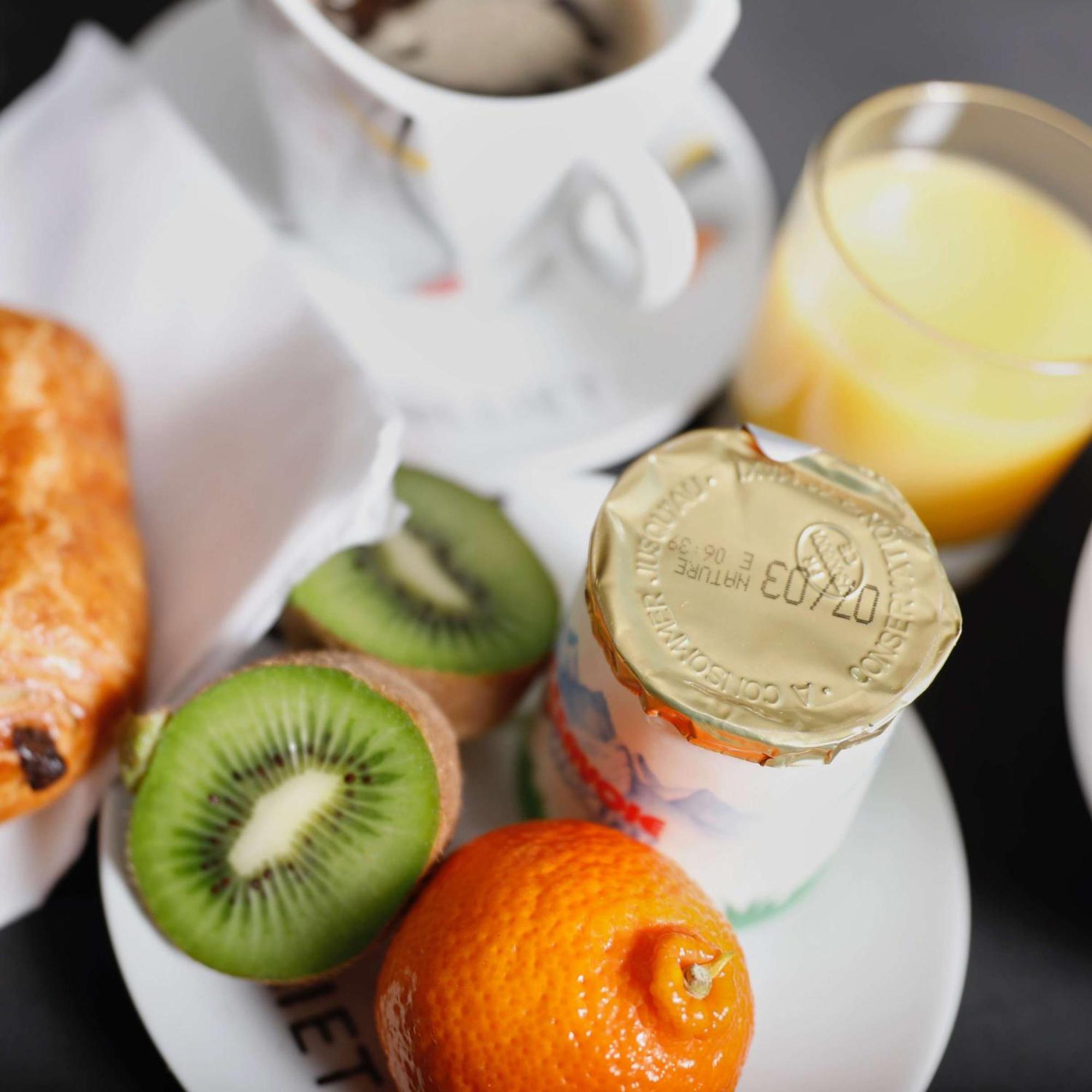 Brit Hotel Chambery Bagian luar foto