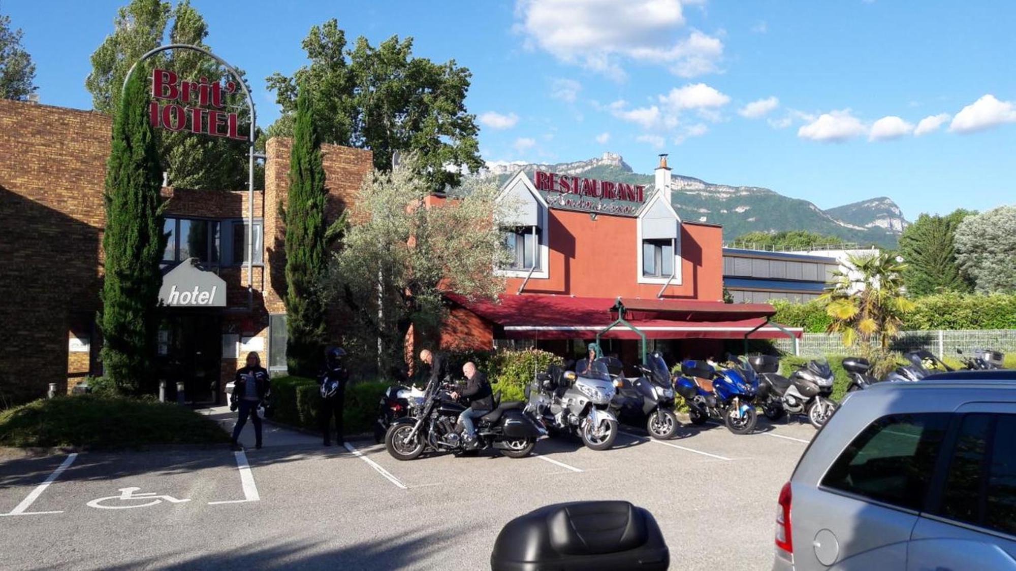 Brit Hotel Chambery Bagian luar foto