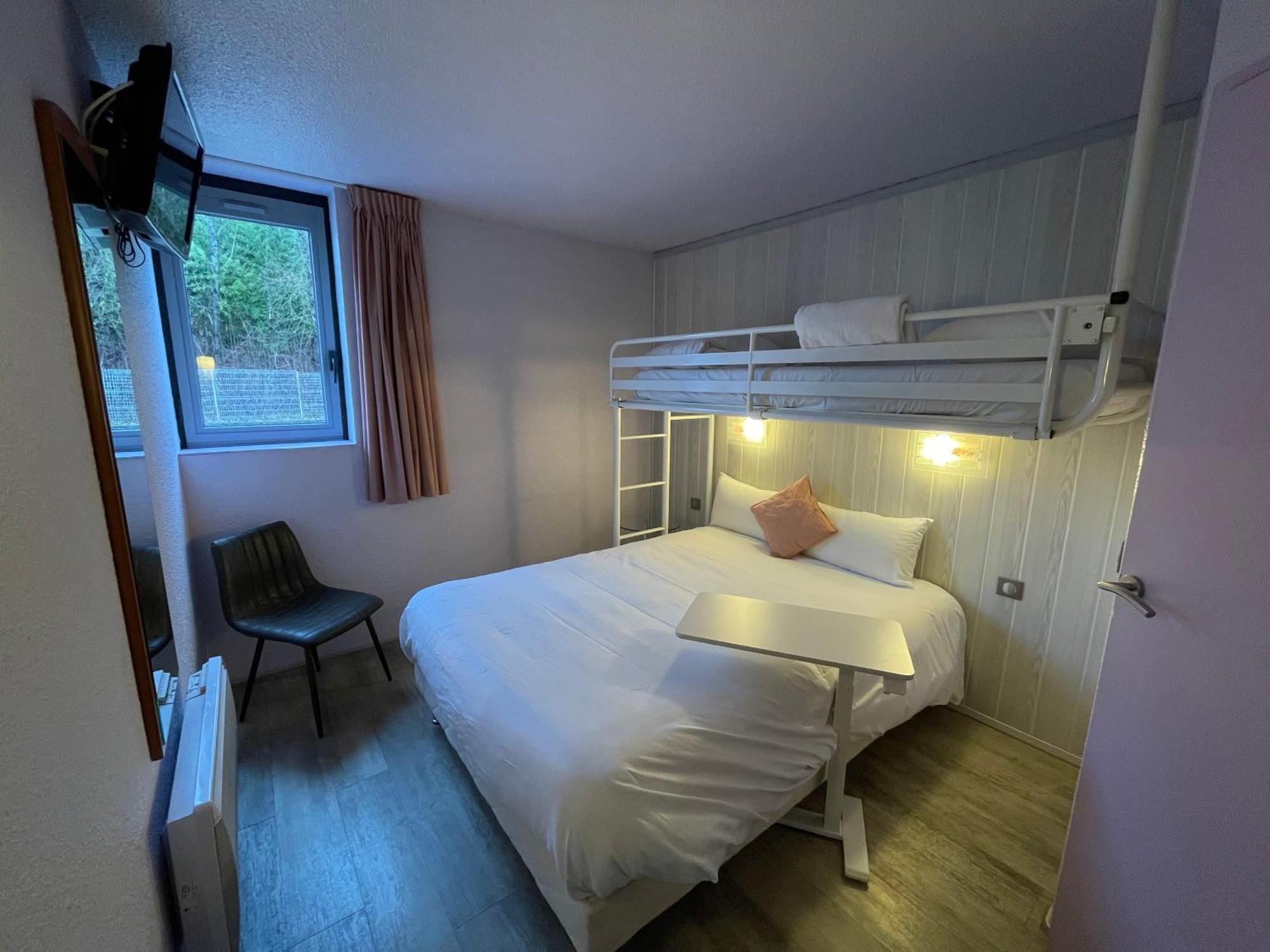 Brit Hotel Chambery Bagian luar foto