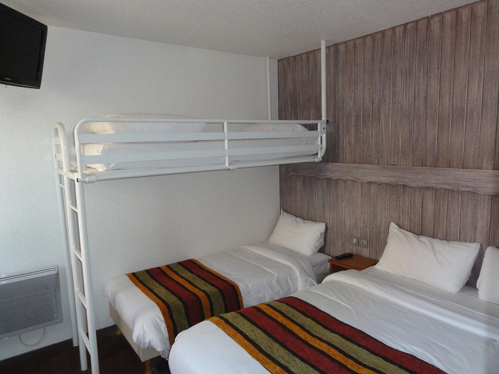Brit Hotel Chambery Bagian luar foto