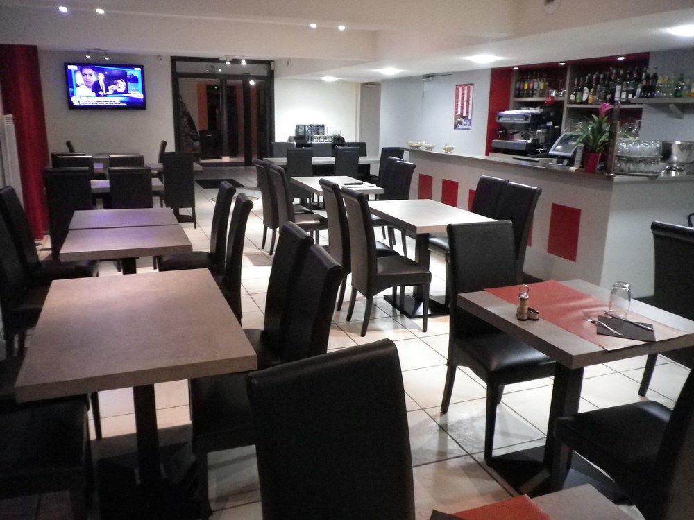 Brit Hotel Chambery Bagian luar foto