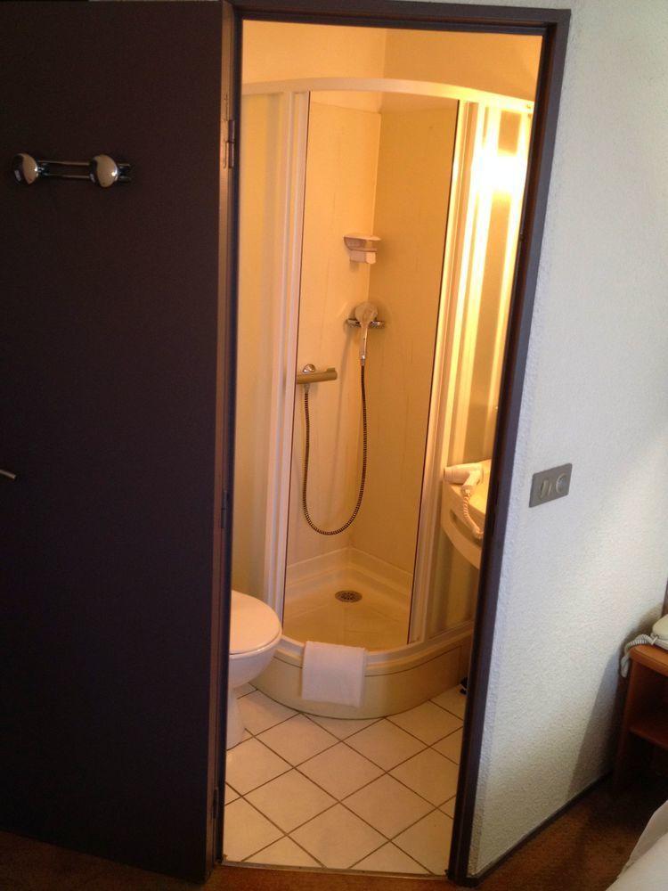 Brit Hotel Chambery Bagian luar foto