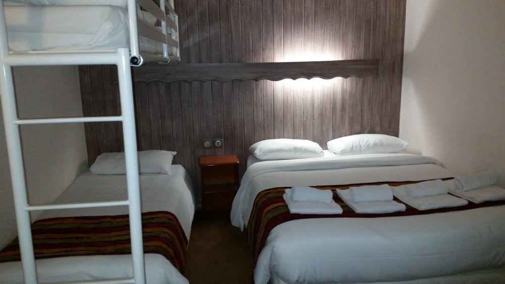 Brit Hotel Chambery Bagian luar foto