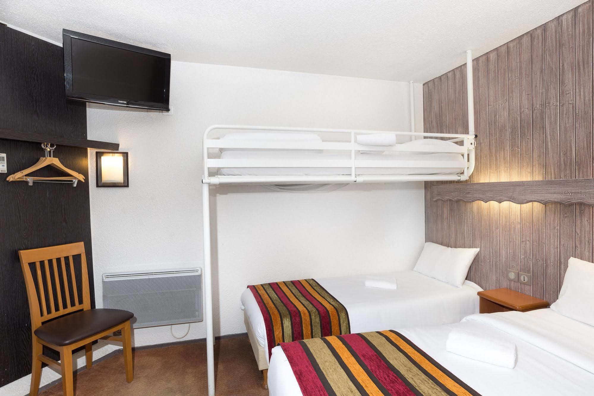 Brit Hotel Chambery Bagian luar foto